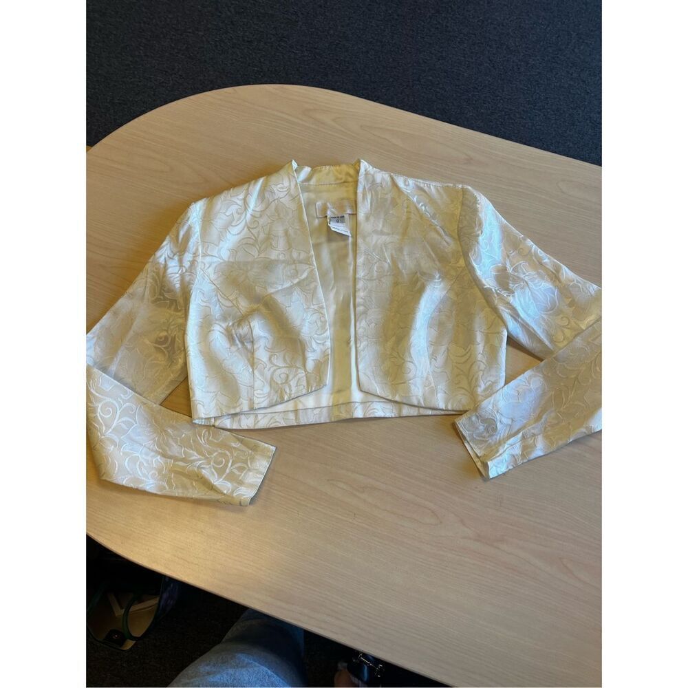Jessica McClintock Vintage USA White Petunia Damask Satin Petunia Jacket Shrug S